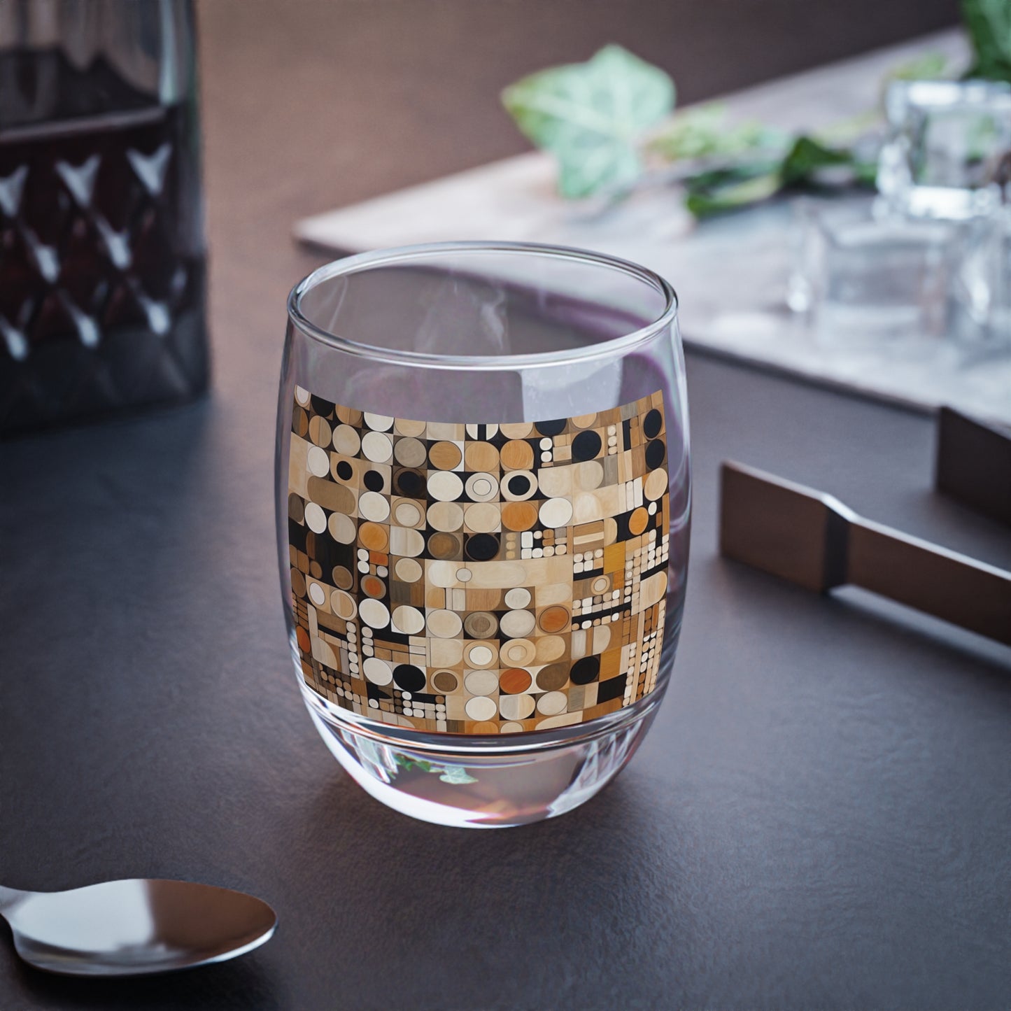Geometric Serenity Whiskey Glass: A Fusion of Art and Elegance