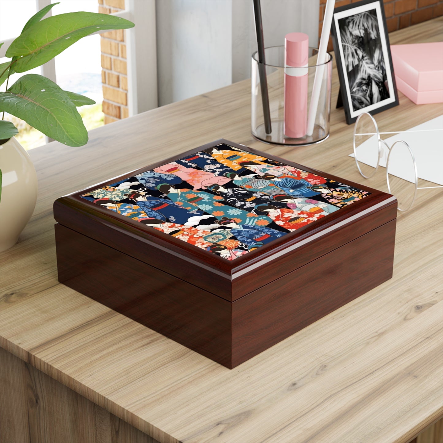 Kimono Dreams Jewelry Box: Experience Japanese Elegance