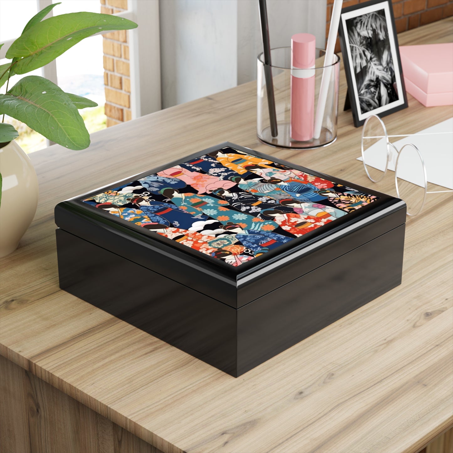 Kimono Dreams Jewelry Box: Experience Japanese Elegance