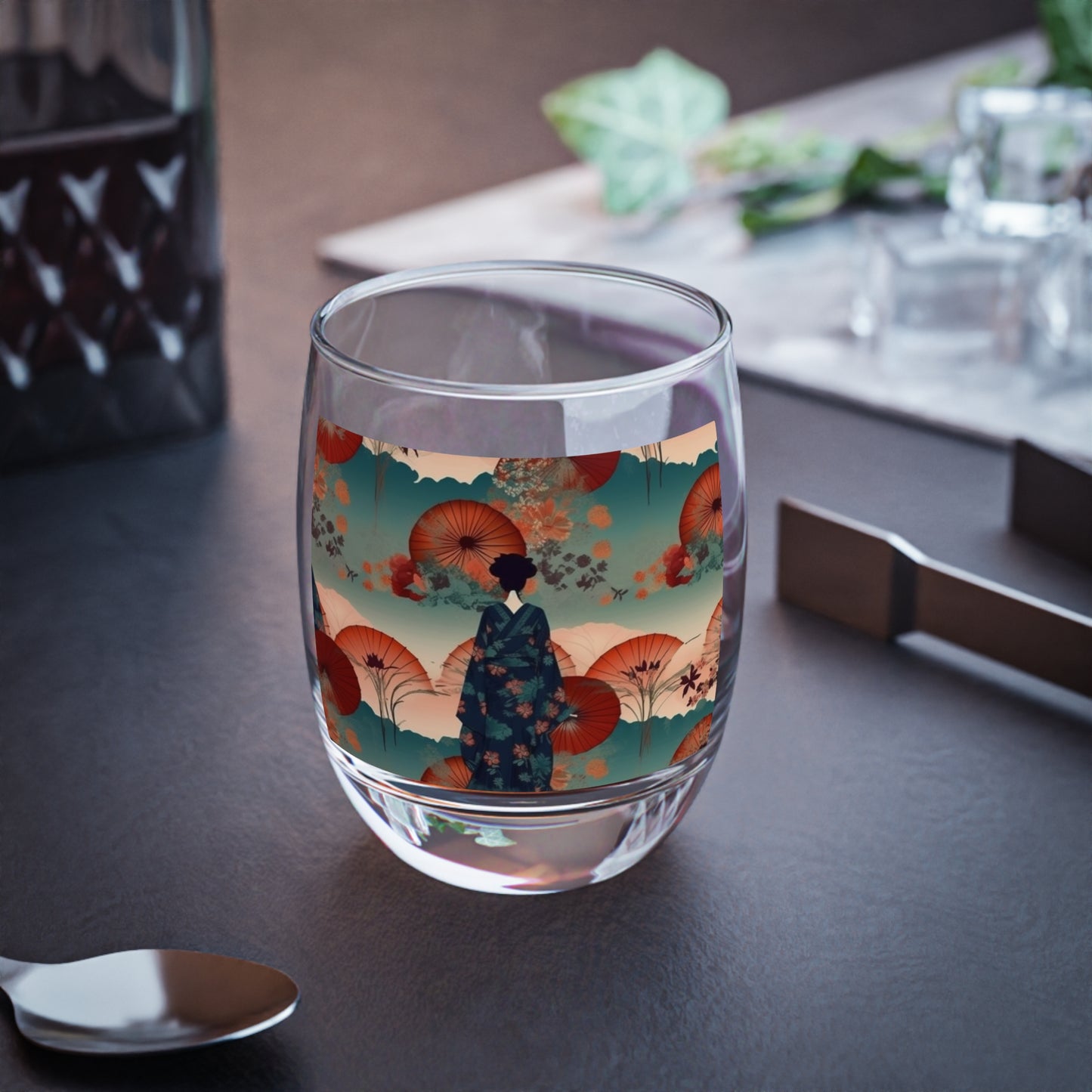 Fashionable Kimono-Inspired Whiskey Glass: Unleash Your Style