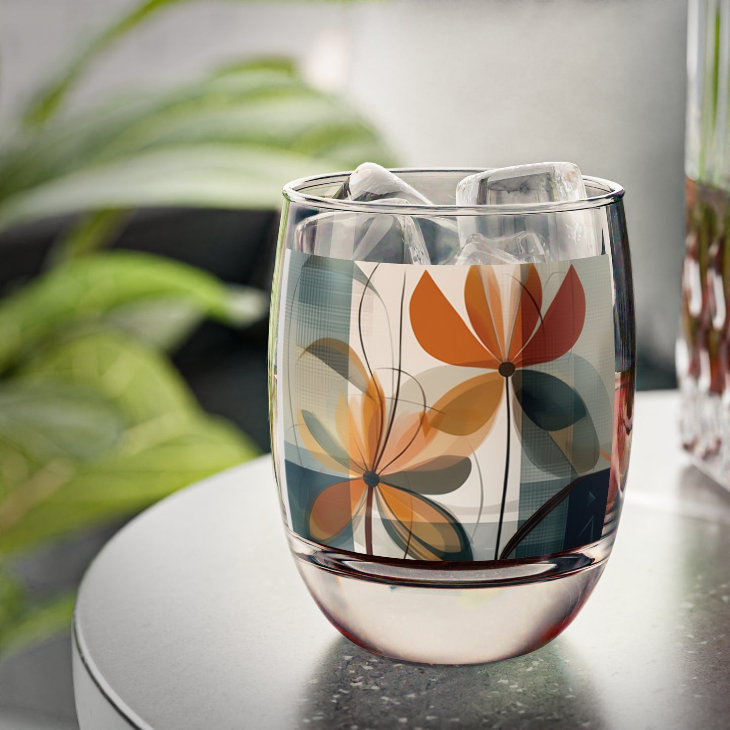 Botanical Chic: Flower Drawings and Minimalist Whiskey Glass Design with Midcentury Flair