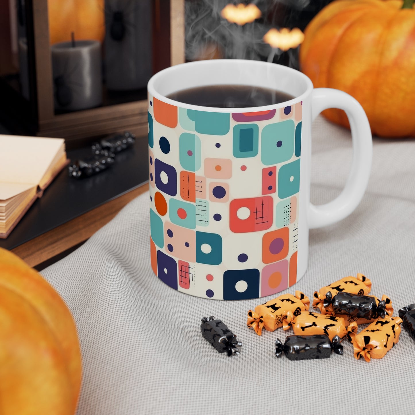Retro Chic: Atomic Age-Inspired Mug with Midcentury Modern Design and 1960s Fashion