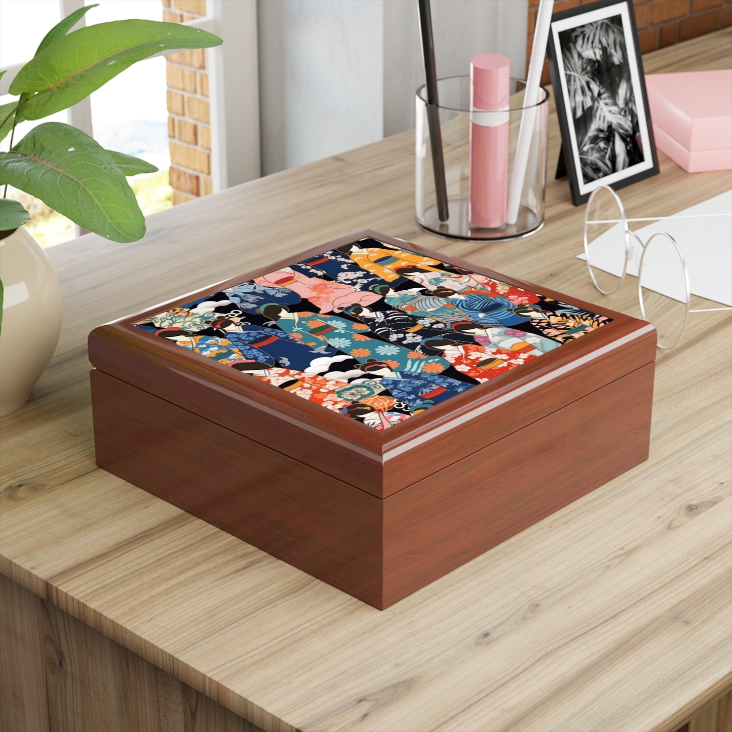 Kimono Dreams Jewelry Box: Experience Japanese Elegance