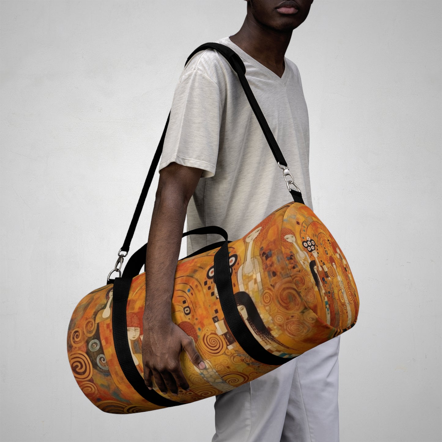 Timeless Beauty: Duffel Bag Reflecting the Fusion of Art and Fashion in the 19th Century