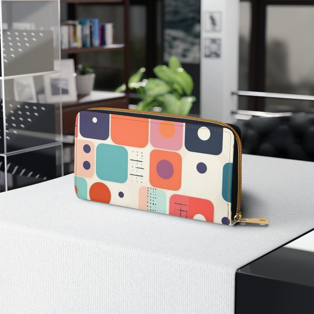 Artistic Awakening: Zipper Wallet Infused with Poppy-Inspired Abstract Art