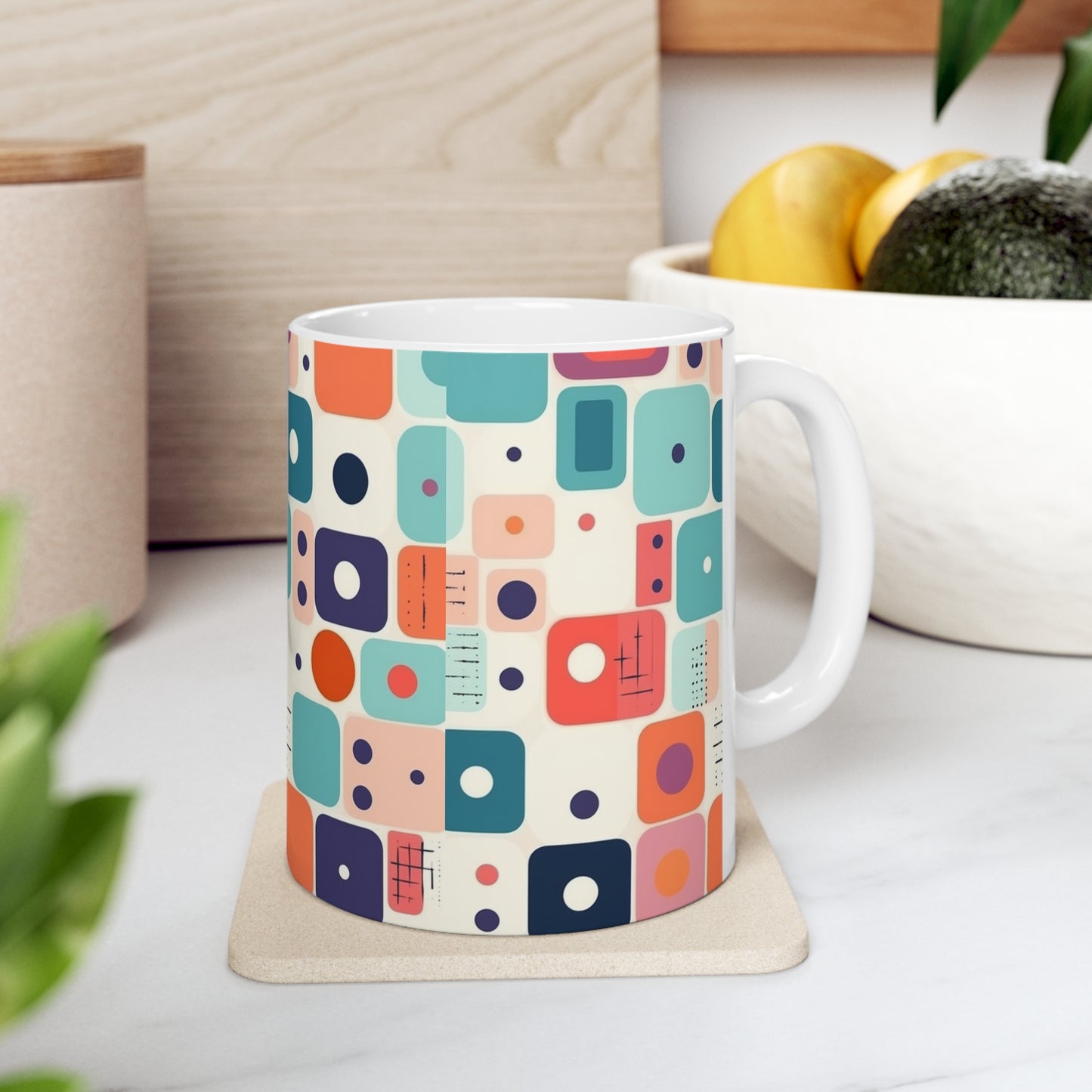 Retro Chic: Atomic Age-Inspired Mug with Midcentury Modern Design and 1960s Fashion