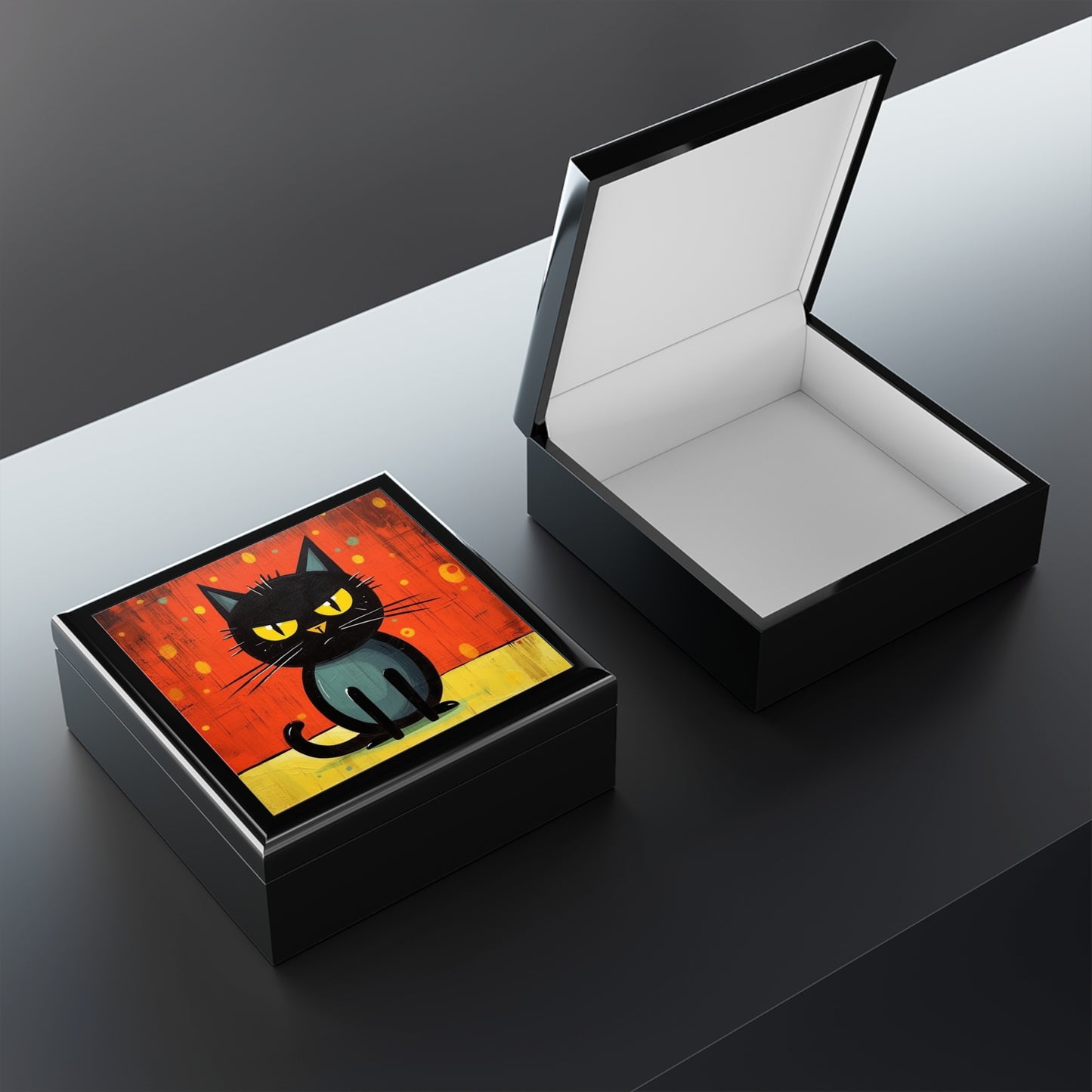 Fashionably Retro Feline: Midcentury Modern Jewelry Box with a Vintage Cat-Inspired Flair