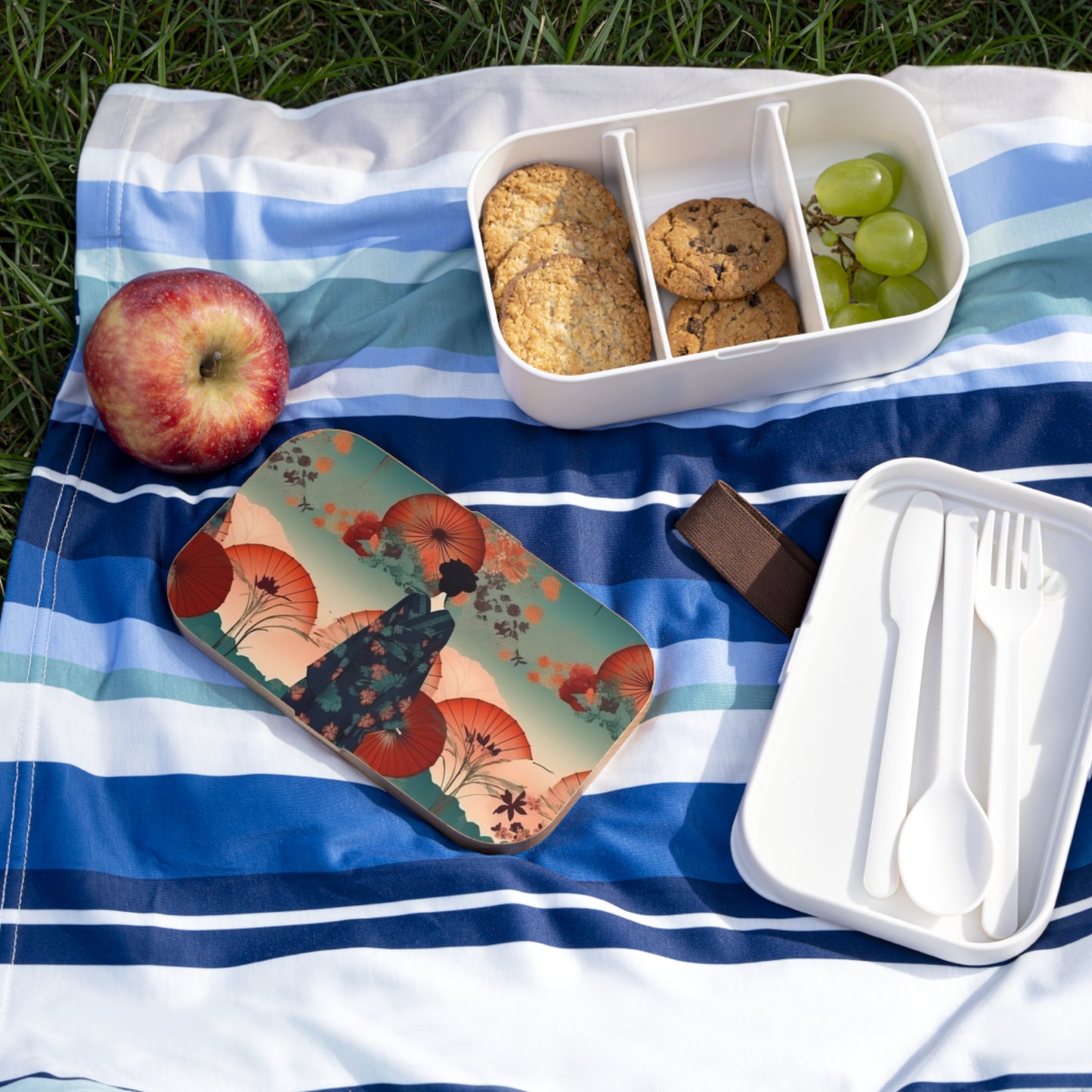 Fashionable Kimono-Inspired Bento Box: Unleash Your Style
