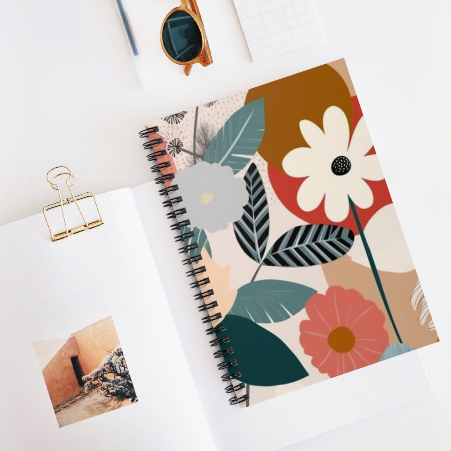 Fashionably Retro: Midcentury Modern Notebook with a Dash of 1960s Style