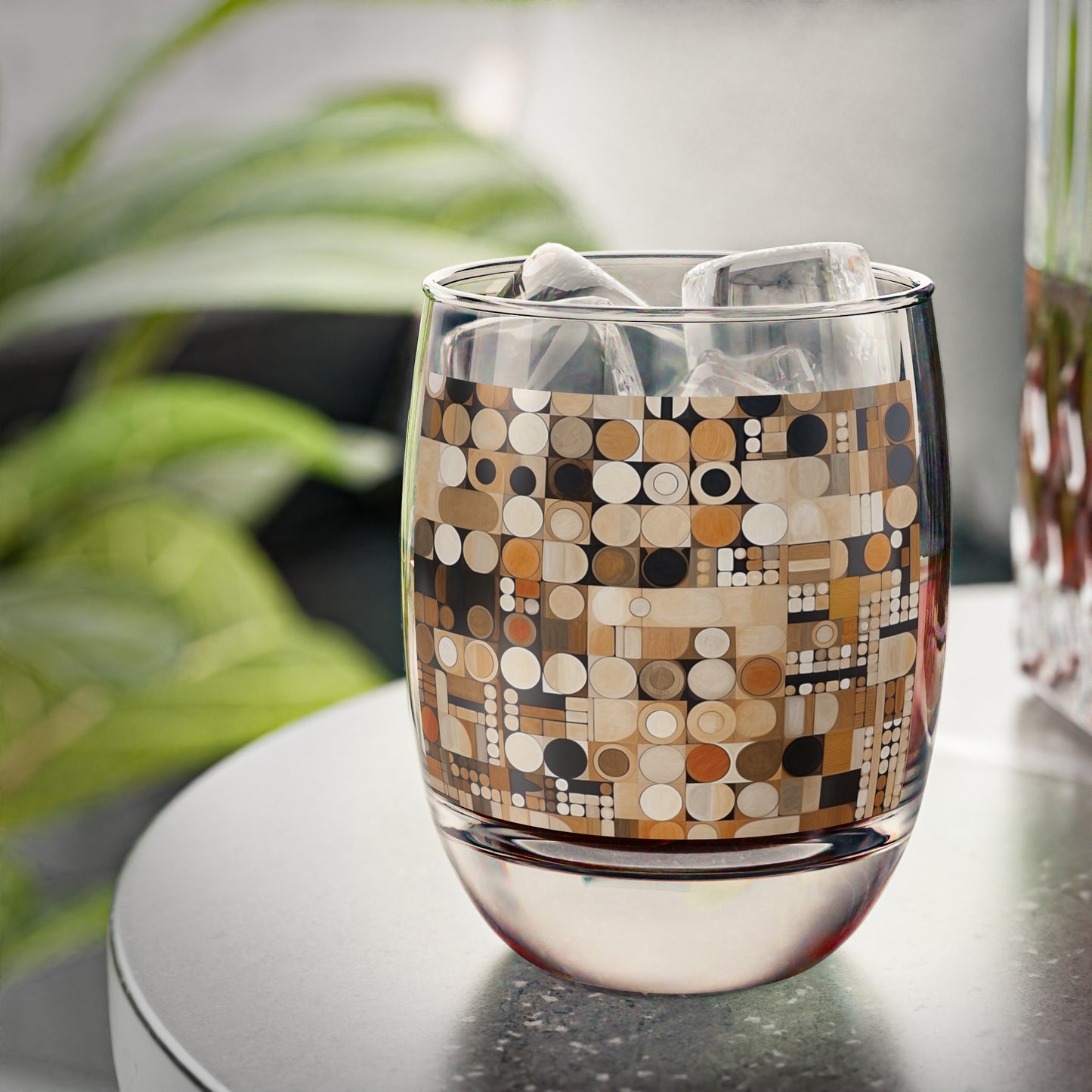Geometric Serenity Whiskey Glass: A Fusion of Art and Elegance