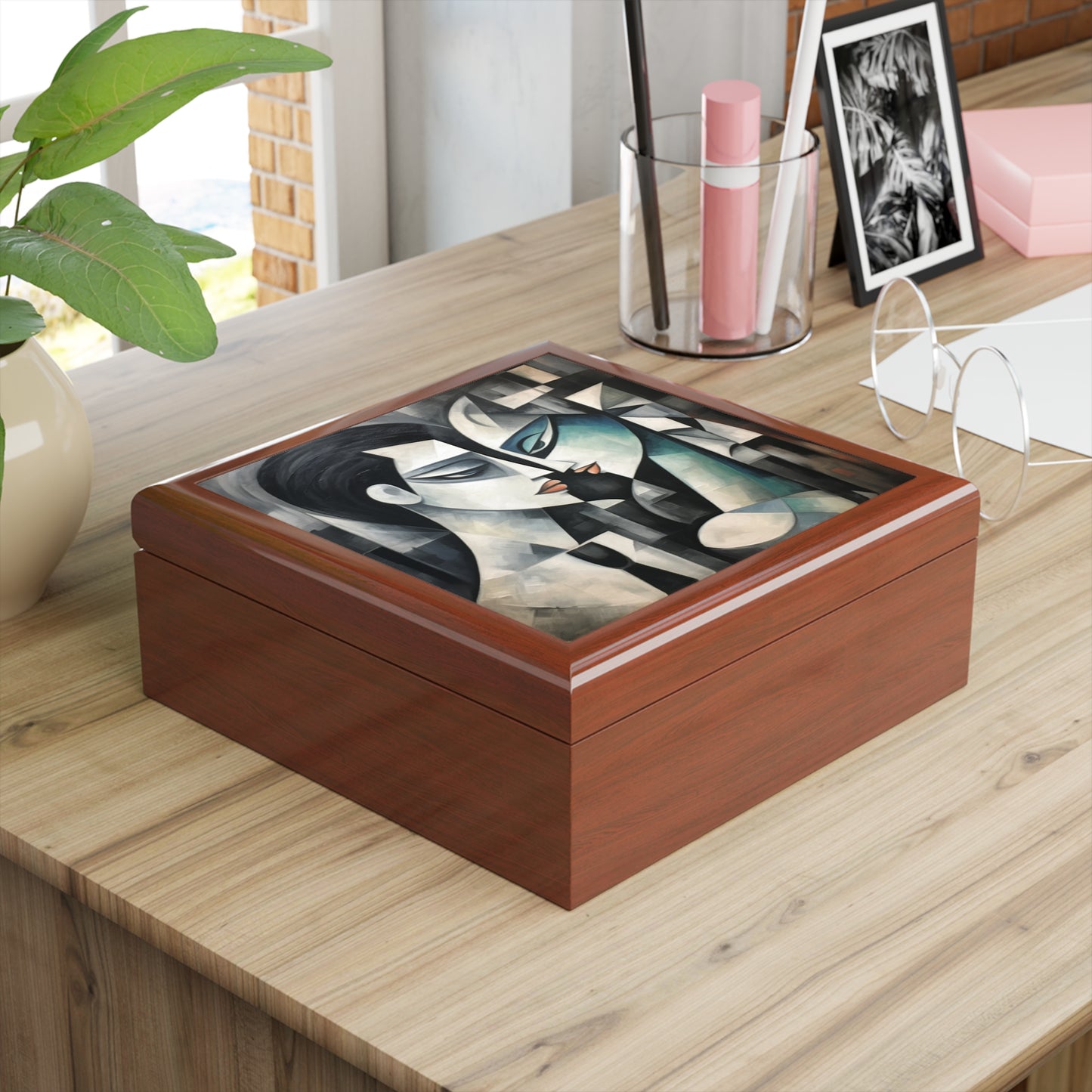 Jewelry Box with Cubist Art: Sip with Artistic Finesse and Abstract Flair