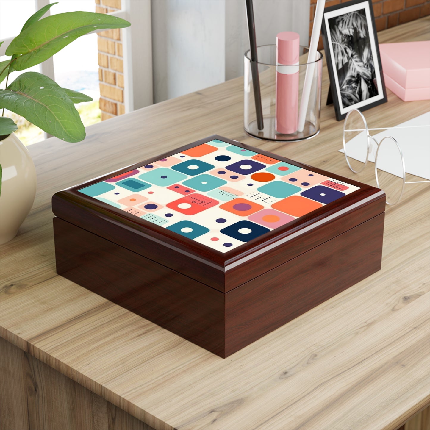Retro Chic: Atomic Age-Inspired Jewelry Box