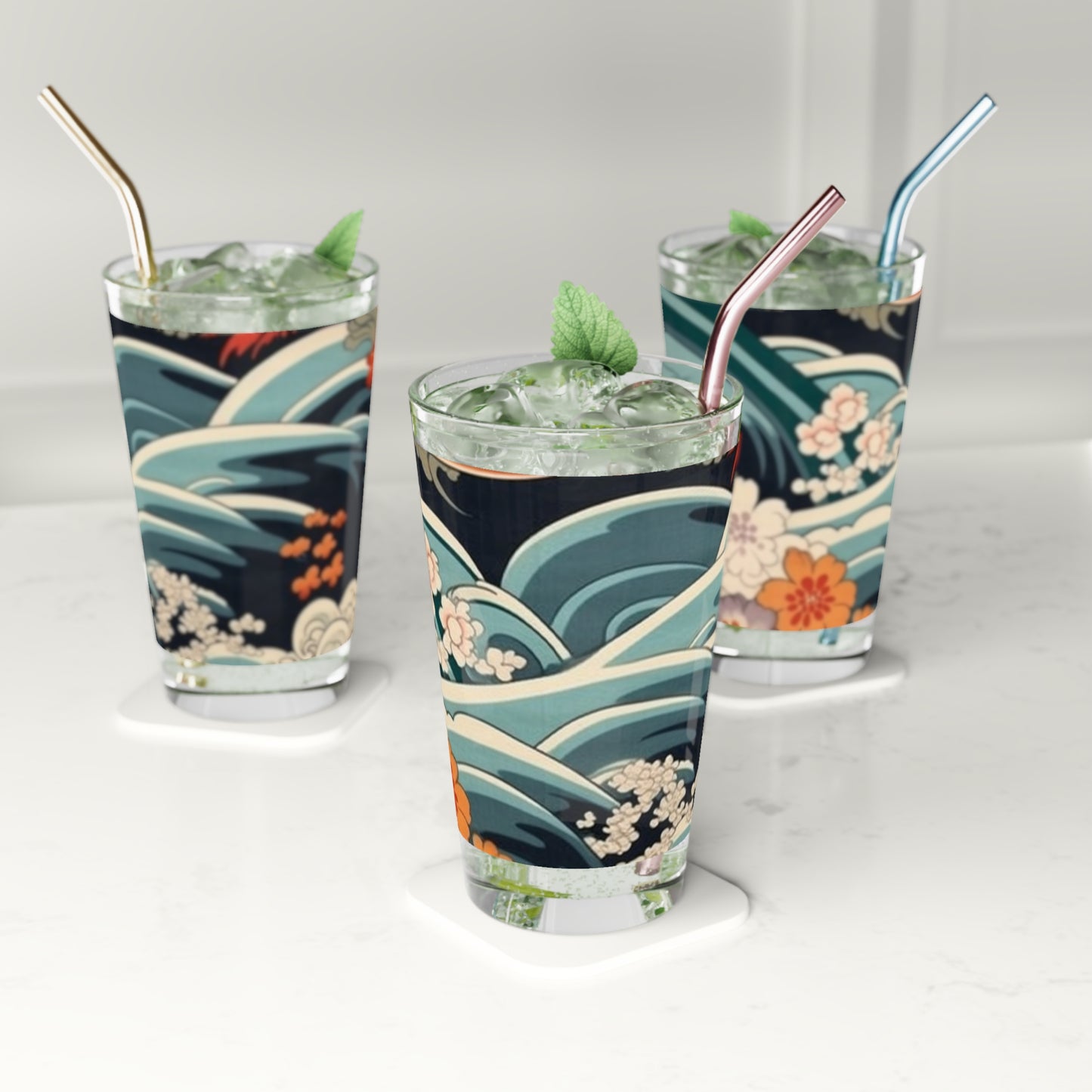 Elegant Kimono Pint Glass: Embrace Japanese Artistry