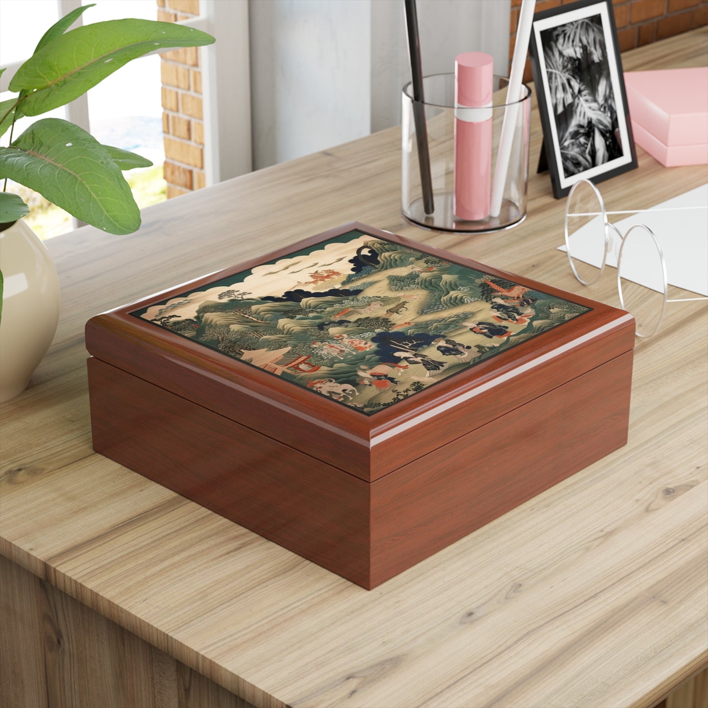 Japanese Tapestry Jewelry Box: Embrace the Artistic Splendor
