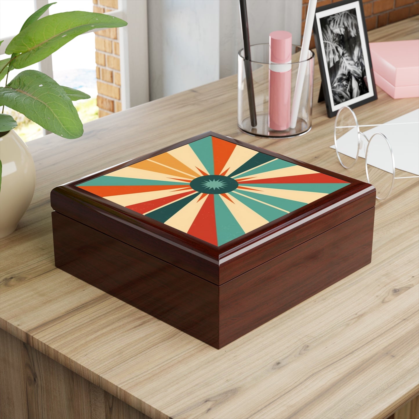 Vintage Fashion Inspiration: Starburst Candy Colored Jewelry Box with 1950s and 1960s Flair