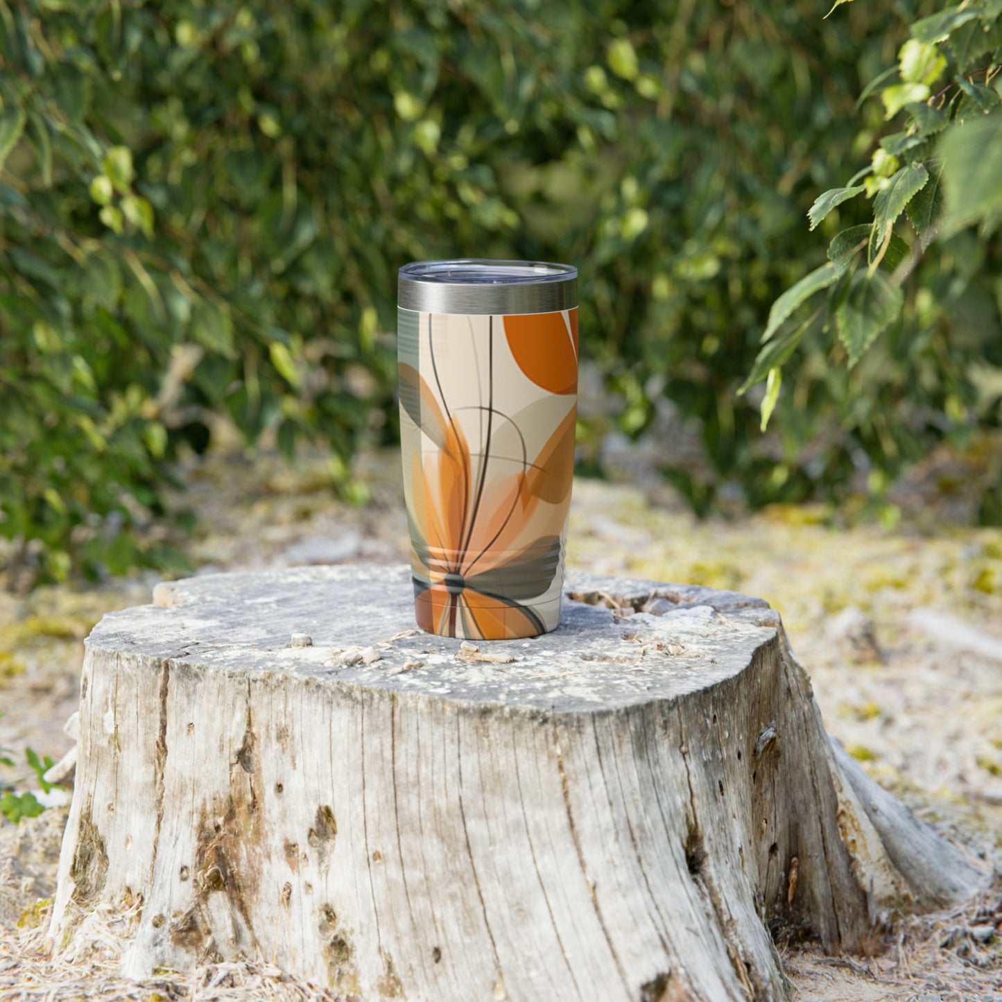 Botanical Chic: Flower Drawings and Minimalist Ringneck Tumbler Design with Midcentury Flair